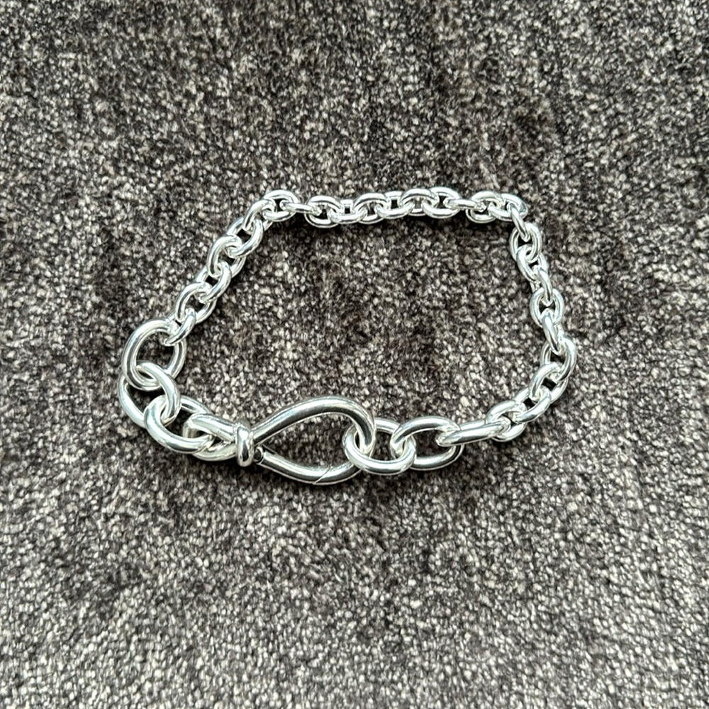 PANDORA Chunky Infinity Knot Chain Bracelet 
Product number: 598911CO0-16